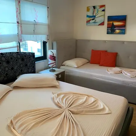 Feels Like Apartamento Golem (Tirana)