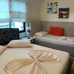 Feels Like Appartement Golem (Tirana)